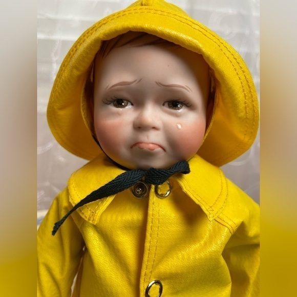 “Widdle  Wain” 1983 Garrads Heirloom Doll - Picture 1 of 12